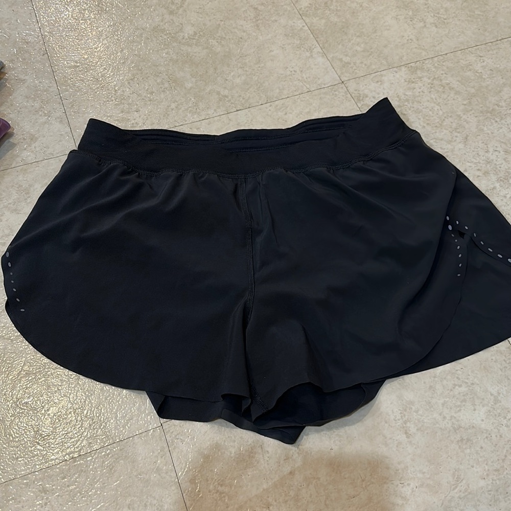 find your pace lined 3” lululemon shorts